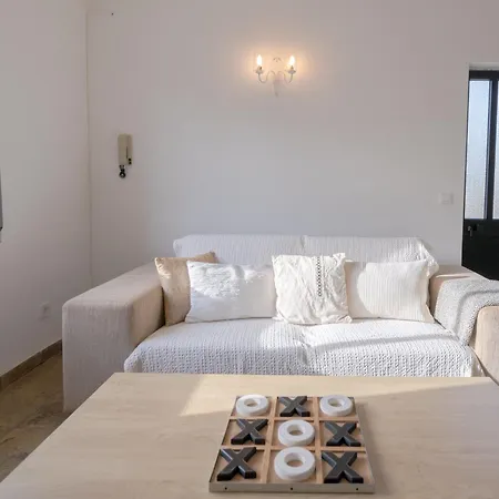 Vakantiehuis 5 Bedroom House In Luz, Lagos *