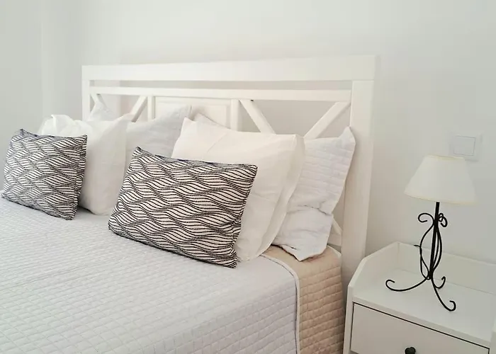Casa vacanze 5 Bedroom House In Luz, Lagos *