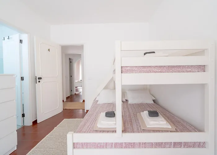 5 Bedroom House In Luz, Lagos