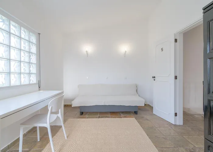 5 Bedroom House In Luz, Lagos *