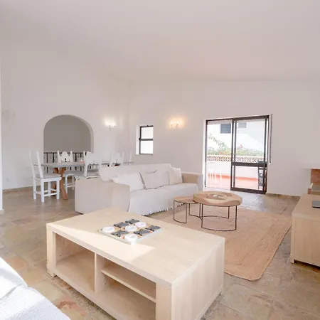 5 Bedroom House In Luz, Lagos *