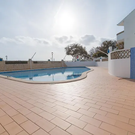 Ferienhaus 5 Bedroom House In Luz, Lagos