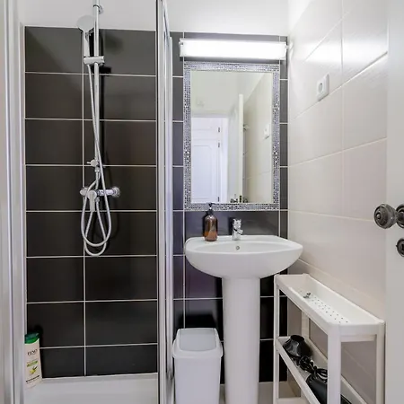 5 Bedroom House In Luz, Lagos Prázdninový dům