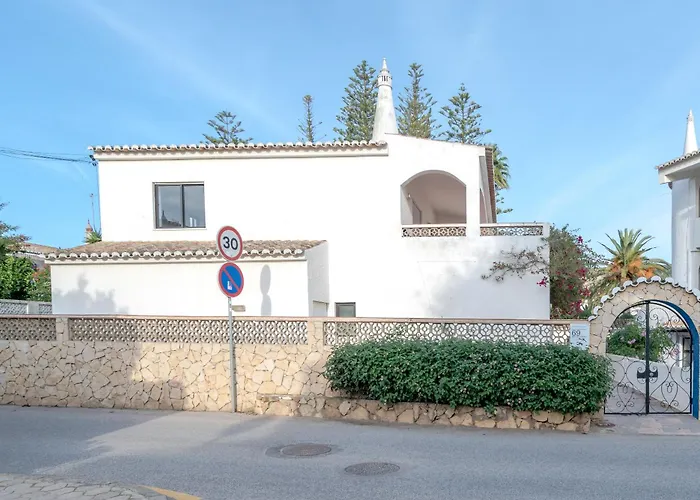 5 Bedroom House In Luz, Lagos