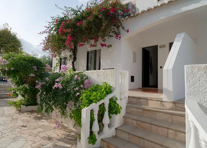 5 Bedroom House In Luz, Lagos * Luz