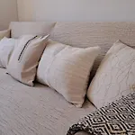 5 Bedroom House In Luz, Lagos 펜션