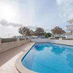 펜션 5 Bedroom House In Luz, Lagos