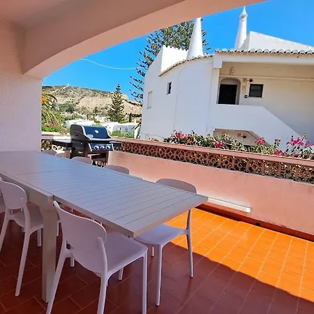 Сasa de vacaciones 5 Bedroom House In Luz, Lagos Luz