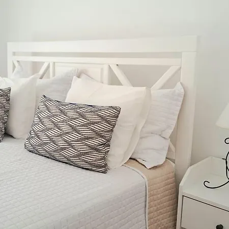 Holiday home 5 Bedroom House In Luz, Lagos *