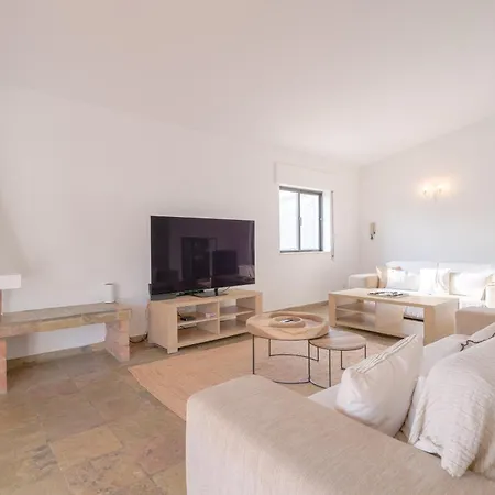 펜션 5 Bedroom House In Luz, Lagos Senhora da Luz